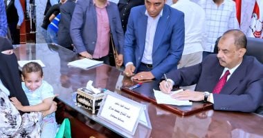 محافظ سوهاج ستمع إلى مطالب وشكاوى المواطنين فى اللقاء الجماهيرى جانب من اللقاء