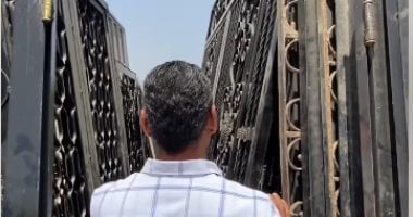 أرخص باب شقة حديد فى مصر موجود فى سوق التونسى.. فيديو سوق التونسي