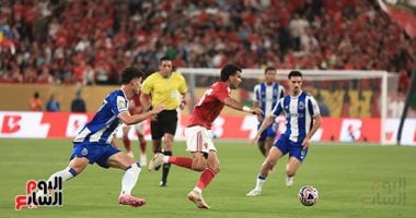 20 دقيقة.. الأهلى يحافظ على التقدم بهدف أمام بورتو البرتغالى.. صور الأهلي وبورتو