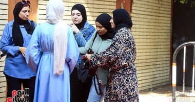 طلاب الثانوية العامة نظام قديم يبدأون امتحان اللغة الأجنبية الثانية طلاب الثانوية العامة