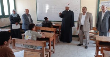 رئيس منطقة الإسماعيلية الأزهرية يتفقد امتحانات الثانوية بالمحافظة
