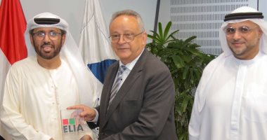 مدير مكتبة الإسكندرية يستقبل وفد جمعية الإمارات للمكتبات والمعلومات جانب من اللقاء