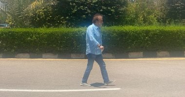 محمد فوزي وبوسي شلبي أول الحضور في جنازة عماد محرم محمد فوزي