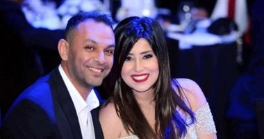 صلح أيتن عامر مع طليقها محمد عز العرب بعد نزاعات طويلة فى ساحات المحاكم أيتن عامر وطليقها محمد عز العرب