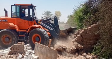 تنفيذ 9 قرارات إزالة بقرية المدامود في الزينية ضمن الموجة 26 للتعديات