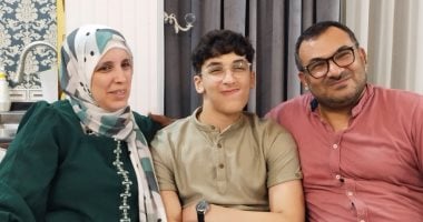 الناجح يرفع إيده.. فرحة فى منازل أوائل الشهادة الإعدادية بالقليوبية.. فلوباتير الطالب الوحيد الحاصل على الدرجة النهائية: نفسي أكون طبيب.. أبو زيد: جدي تمناها وحققت حلمه.. وحنين: القرآن والصلاة سر تفوقي.. فيديو الفرحة بمنزل الطالب أبو زيد