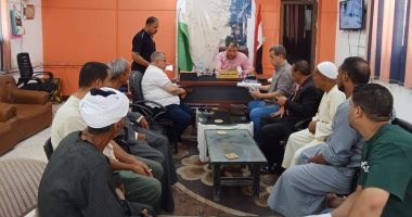 محافظ الجيزة يتابع نتائج لقاءات المواطنين.. ويؤكد التعامل مع 92 شكوى وحلها جانب من لقاءات المواطنين
