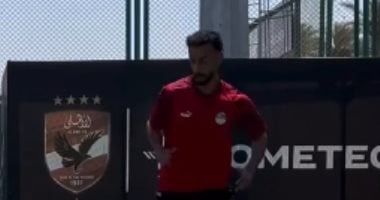 عبد القادر يتدرب في التتش قبل حسم مصيره مع الأهلي.. صور أحمد عبد القادر