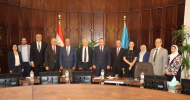 رئيس جامعة الإسكندرية يناقش مع وفد مصرى إيطالى ربط البحوث العلمية بالصناعة جانب من اللقاء