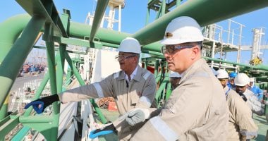 وزير البترول والثروة يتفقد المراحل النهائية لتجهيزات سفينة التغييز "Energos Eskimo" المهندس كريم بدوي، وزير البترول والثروة المعدنية