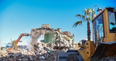 محافظة الإسكندرية: حملة الإزالة بمدخل القلعة استهدفت محلات أُجرت من الباطن حملة الإزالة بمدخل القلعة