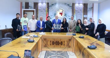 لقاء رئيس جامعة سوهاج مع الطلاب