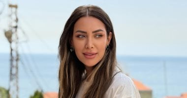 هبة عبد العزيز صديقة أسماء جلال وزوجة حاتم صلاح فى السلم والثعبان هبة عبد العزيز
