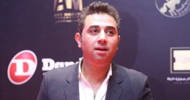 المنتج أحمد عبد العاطى عن ارتفاع أسعار عناصر الإنتاج الدرامى: تكلفة التصوير بشوارع بلدنا أمر صعب ومبالغ فى تقديره.. ندفع حوالى 10 ملايين جنيه للتصاريح فقط ووجبات البريك 12 مليونا.. ولابد من قوانين تحمى الصناعة المنتج أحمد عبد العاطي