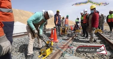 شاهد أحدث أعمال تركيب القضبان وتشطيبات المحطات بالخط الأول للقطار السريع تركيب القضبان بالقطار الكهربائي السريع