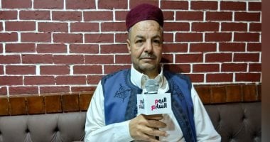 مسن حصل على الإعدادية فى الـ60 من عمره بمجموع 73.5% ويتمنى الالتحاق بالحقوق حمدي بدر خير الله الحاصل على الشهادة الاعدادية بالإسكندرية