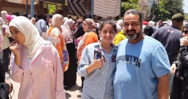 تباين أراء طلاب الثانوية حول امتحان الفيزياء.. والتاريخ يرسم البهجة بالقليوبية امتحانات الثانوية العامة