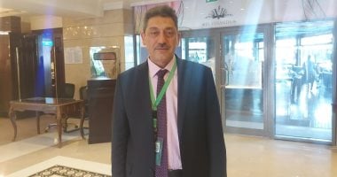 شريف فاروق: نسعى لتطبيق تخدير آمن وصديق للبيئة عبر تقنيات تحد من الانبعاثات الدكتور شريف فاروق رئيس قسم التخدير والرعاية المركزة وعلاج الألم بكلية الطب جامعة عين شمس