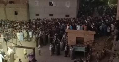 19 زهرة ذبلت فى يوم واحد على طريق المنوفية.. الأهالى يودعون ضحايا حادث الطريق الإقليمى بالدموع ويسردون قصص الكفاح والعطاء للراحلات.. ووزارة الداخلية تضبط المتهم وتجرى تحقيقات موسعة معه.. فيديو اهالى الضحايا