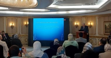 جلسة فى مؤتمر التخدير تناقش استراتيجيات الرعاية في حالات الصدمة الإنتانية جانب من الجلسة