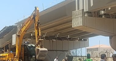 "اليوم السابع" يرصد بدء الأعمال لمشروع توسعة كورنيش الإسكندرية.. تطوير محور محمد نجيب بطول 600 متر.. إنشاء كوبري عند تقاطع المحور مع طريق جمال عبد الناصر.. والمحافظة تعلن عن 3 طرق بديلة.. صور وفيديو اعمال المرحلة الثانية