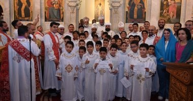 الكنيسة ترسم 32 شماسًا جديدًا والأسقف العام لحدائق القبة يلتقى الخدام بكلمة عن "صفات الخادم" الكنيسة ترسم 32 شماسًا جديدًا والأسقف العام لحدائق القبة