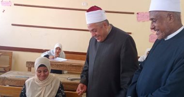 جولة بلجنة فتيات الدير بمدينة إسنا لمتابعة امتحانات الثانوية الأزهرية