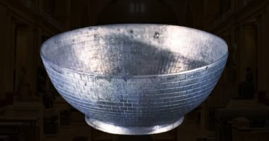 مقتنيات المتحف المصري.. إناء فضى للملك بسوسنس الأول