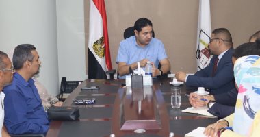 نائب محافظ بنى سويف يبحث مع وفد الاتصالات مستجدات التطوير المؤسسى الرقمى