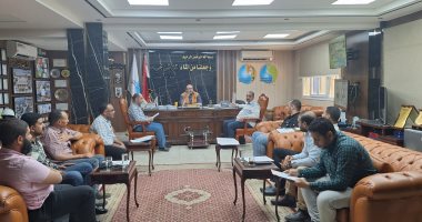 مياه الشرب بسوهاج تستعد لطرح 10 مواقع جديدة للاستثمار لدعم الاقتصاد الوطني جانب من الاجتماع