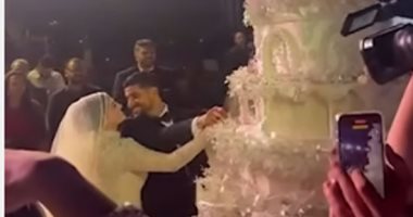 إبراهيم عادل نجم بيراميدز يحتفل بزفافه وسط حضور نجوم الكرة المصرية.. فيديو