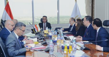 وزير التموين يتابع موقف توافر السلع بالمنافذ ومخازن الشركات خلال الاجتماع