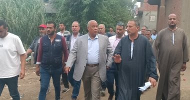 رئيس الغرفة التجارية بالقاهرة يقدم واجب العزاء لأسر ضحايا الطريق الإقليمى