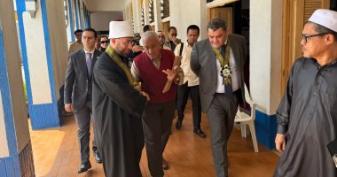 وزير الأوقاف يزور المسجد الأزرق فى الفلبين ويتفقد شئون الجالية المسلمة وزير الأوقاف يزور المسجد الأزرق في الفلبين