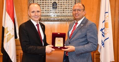 السفير البلغاري يزور جامعة حلوان لبحث التعاون الأكاديمي والتبادل الثقافي