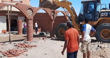 حملة مكبرة لإزالة التعديات على أملاك الدولة بمدن جنوب سيناء جانب من الحملة
