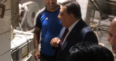 محافظ الدقهلية فى جولة صباحية مفاجئة على المخابز بطلخا