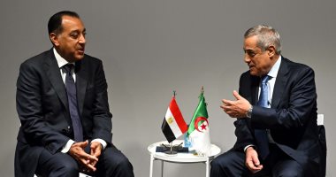 رئيس الوزراء يلتقى نظيره الجزائرى 