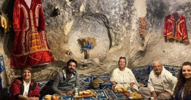 غضب بتركيا بعد تحويل مقبرة منحوتة فى الصخر عمرها 3000 عام إلى مقهى.. صور