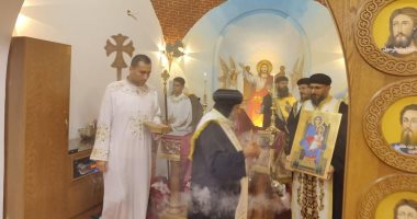 الكنيسة تحتفل بتطيب رفات "القوى أنبا موسى" فى عشية عيده بالعبور