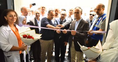 محافظ أسيوط يفتتح مبنى العيادات الخارجية بمستشفى منفلوط المركزى