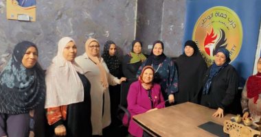 أمانة المرأة بحزب حماة الوطن بسوهاج تجتمع لبحث المشاركة بانتخابات البرلمان اجتماع لحزب حماة الوطن بسوهاج
