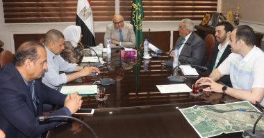 محافظ القليوبية يبحث مع مساعد وزيرة التنمية المحلية المرحلة الرابعة من ممشى أهل مصر ببنها