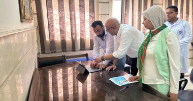 وكيل الصحة بقنا يتفقد منافذ الكشف الطبى على مرشحى مجلس الشيوخ