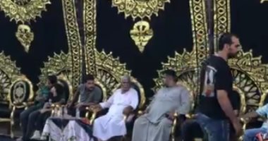 بدء عزاء المطرب الشعبى أحمد عامر بمسقط رأسه فى الغربية.. فيديو