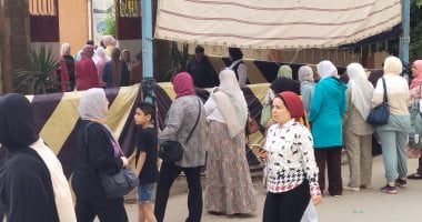 توافد الطلاب