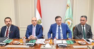 3 وزراء يناقشون تطوير زراعة محصولى قصب وبنجر السكر و زيادة الإنتاجية الوزراء يناقشون تطوير زراعة محصولى قصب وبنجر السكر