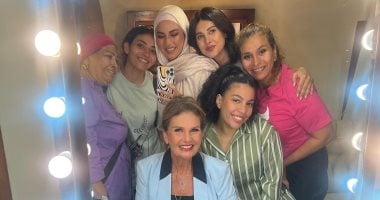 يسرا وياسمين رئيس ودرة ودنيا سامى فى كواليس فيلم الست لما.. صور كواليس فيلم الست لما