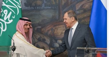 السعودية وروسيا تدعوان لوقف حرب غزة وحل دائم للقضية الفلسطينية فيصل بن فرحان وسيرجى لافروف