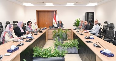 لقاء وزير الرى 